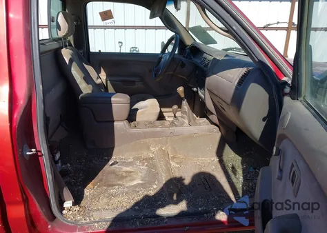 2002 Toyota Tacoma from USA, damaged, VIN 5TEPM62NX2Z010584